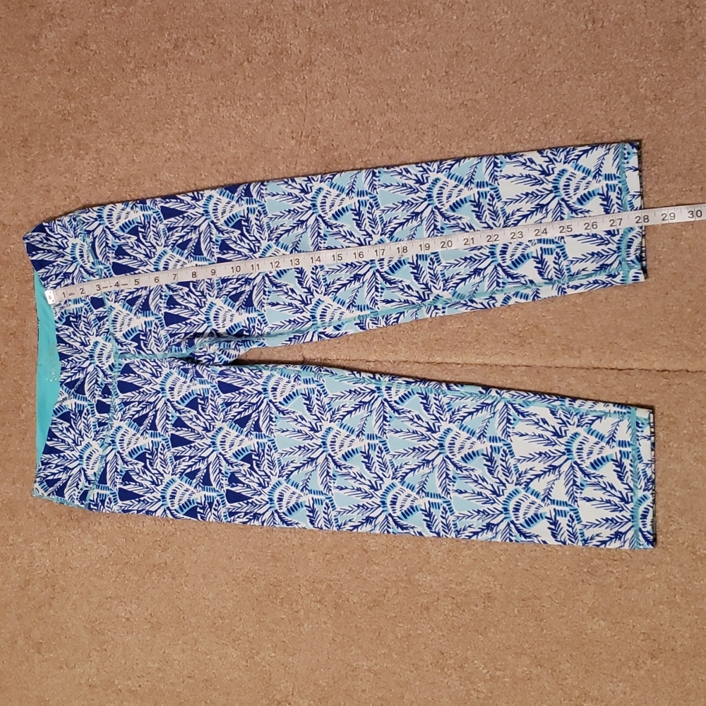 Lilly Pulitzer Luxletic Whisper Blue Women's Capris - Picture 9 of 12